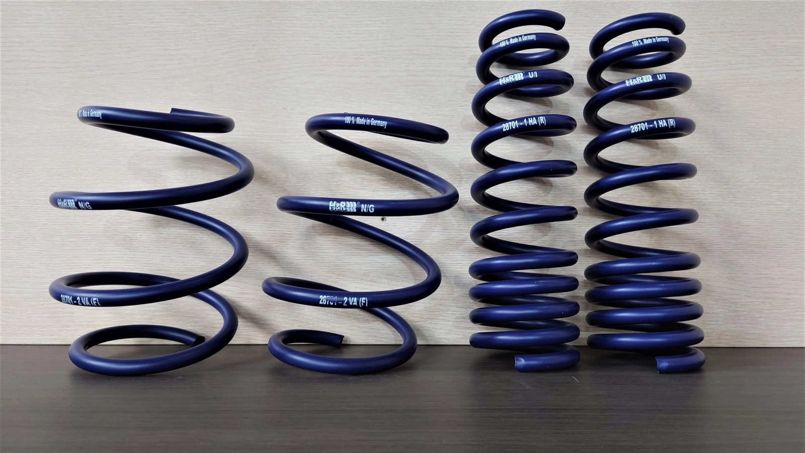 H&R 28701-2 Пружины с занижением для Kia Stinger, Genesis V70