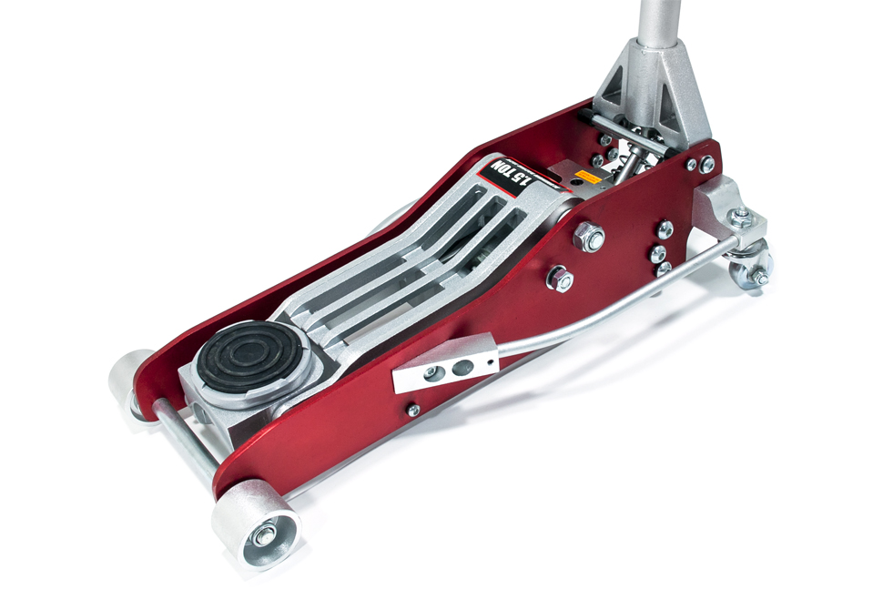 Домкрат алюминиевый max 1,5 т. Подхват 85mm; Подъём max 365mm. Вес 12,8kg. Racing Jack 63098